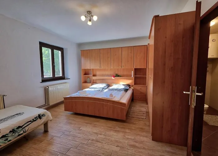 Nyaraló Pocitniska Hisa Miklavcic Primorska *